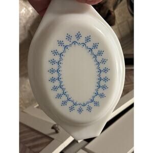 PYREX LID ONLY blue snowflake garland 1.5 qt pristine !!!!